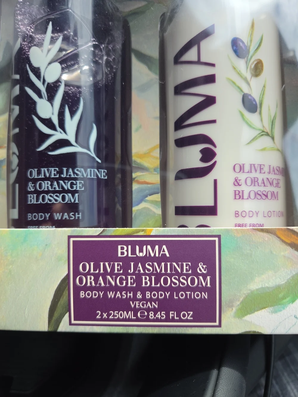Bluma olive jasmine